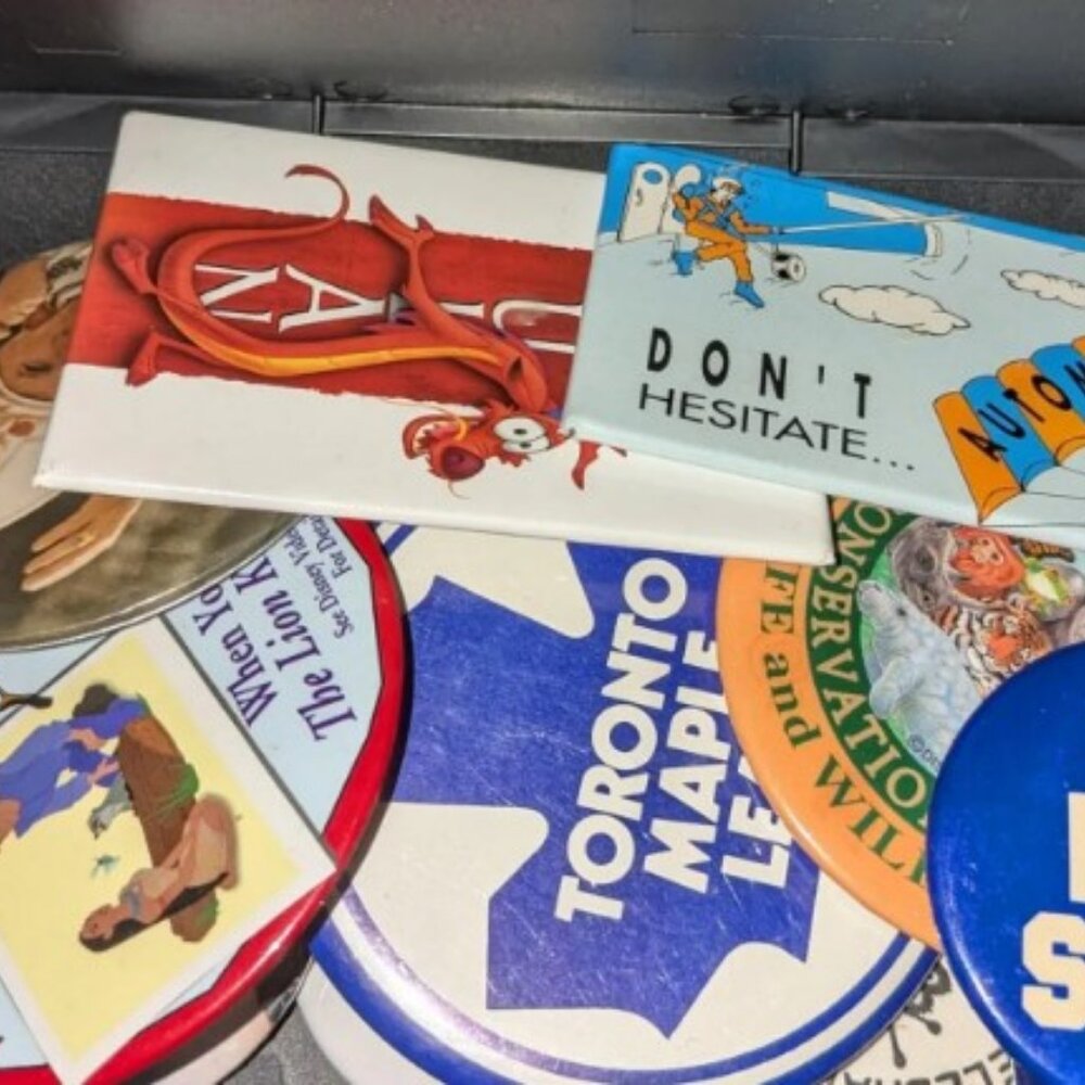 Random Vintage Pushback Pins 1960s to 2000s Funny Snarky Button 0.91lb R…